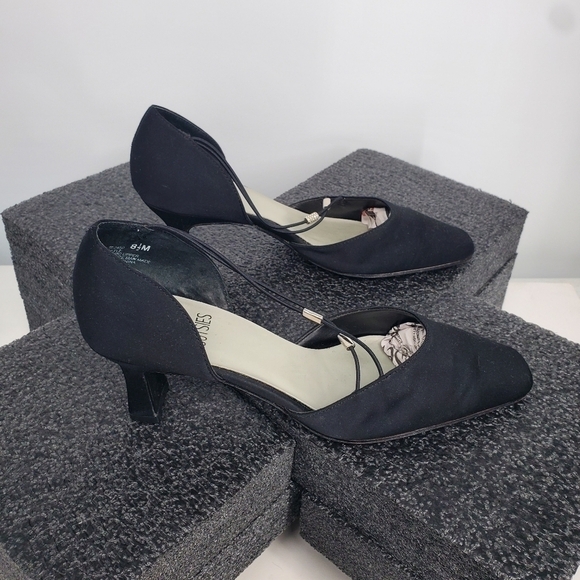 Mootsies Tootsies Gayle Faux Suede Dressy Heels 8.5M Rhinestone Shoes - Picture 7 of 12